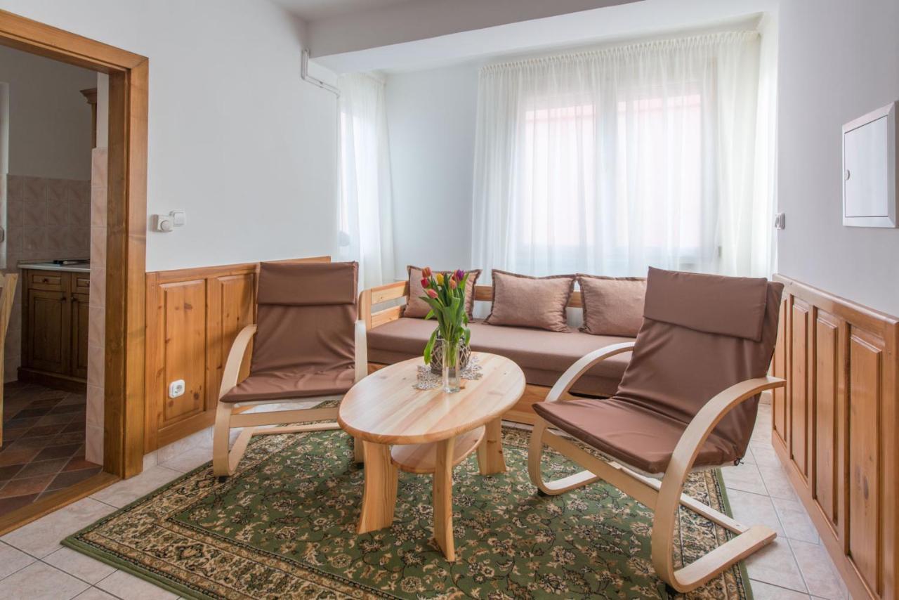 Hajdu Apartman 3. Hajduszoboszlo Bagian luar foto